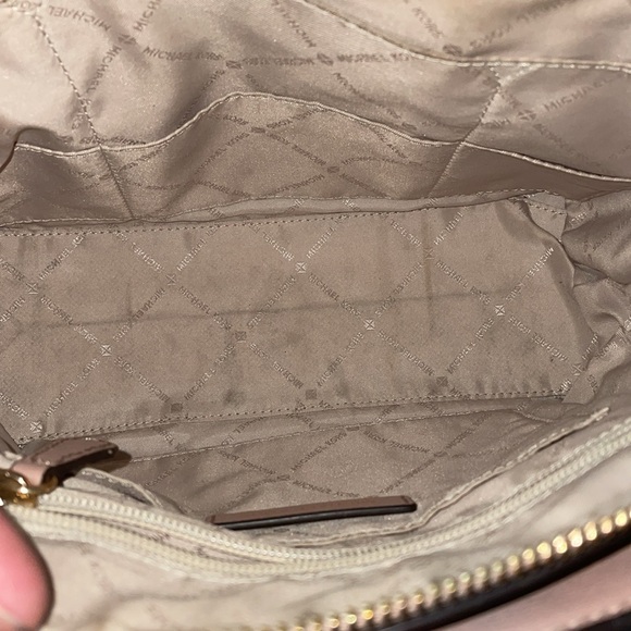 Michael Kors ELLIS Dusty Pink W/Gold stud design Satchel Handbag Convertible - Picture 11 of 11